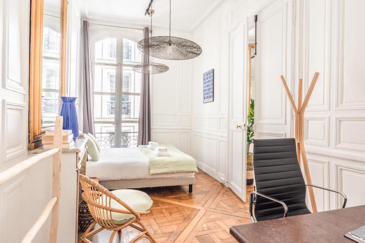 Apartamento Outstanding Parisian Flat In Heart Of Paris Center Exterior foto