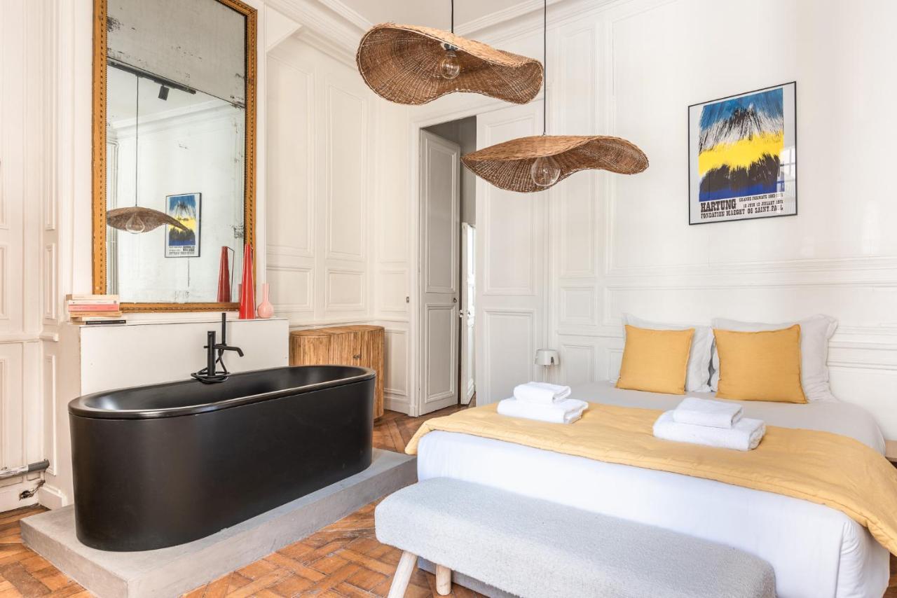 Apartamento Outstanding Parisian Flat In Heart Of Paris Center Exterior foto